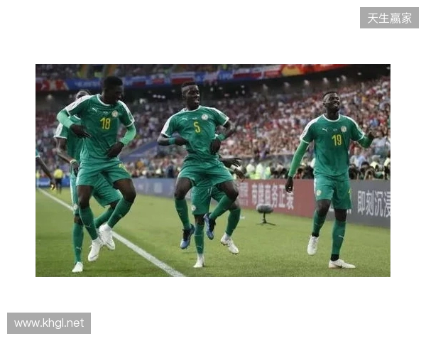 卡什:跟莱万并肩作战感觉很棒;希望能随波兰再踢一次世界杯