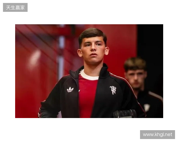 曼联青训教练：莱西踢球心智愈发成熟，跟一线队训练提升了他